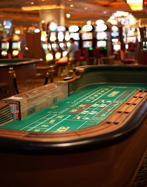 Mobile live dealer table interface on kargototo