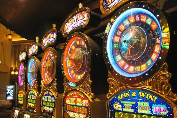 Our kargototo live roulette studio with wheel and dealer view
